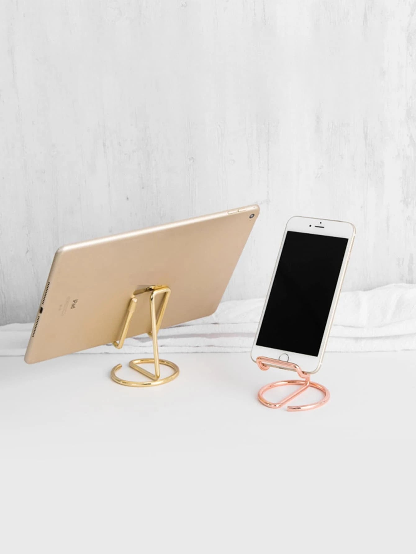 Minimalist Desktop Phone Holder / Tablet PC Stand